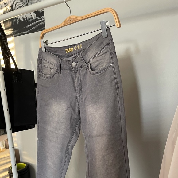 Light gray skinny jeans size 8 - Picture 4 of 4